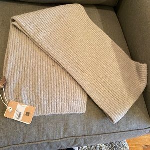 Cashmere rubbed grey scarf